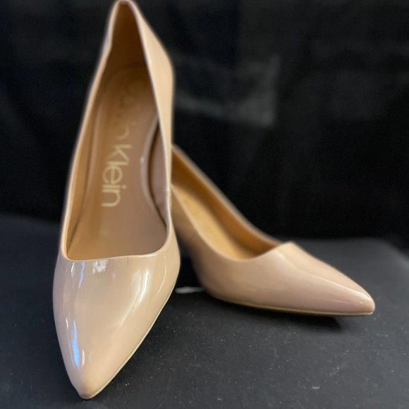Calvin Klein Gayle Pointed Toe Evening Pumps - Picture 7 of 10